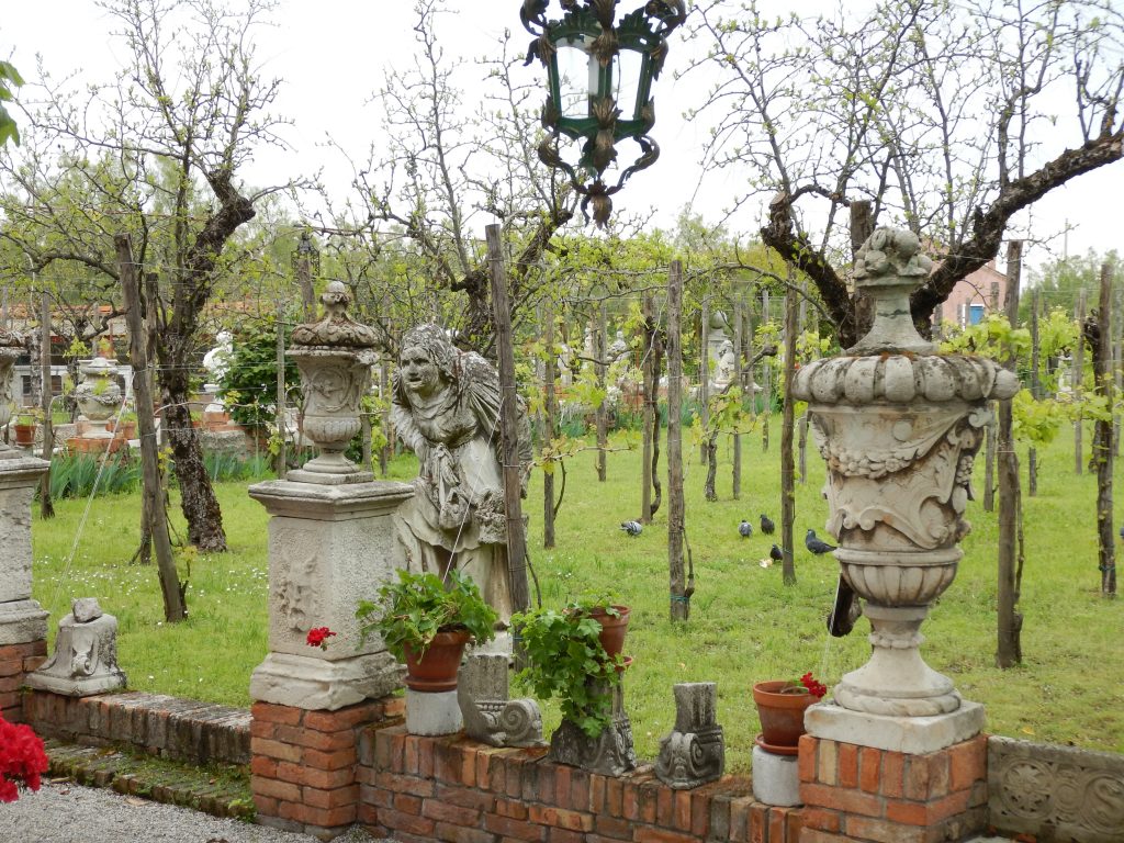 Dorona vines grow in a garden on the island of Torcello. (Photo by Steve Jankowski)